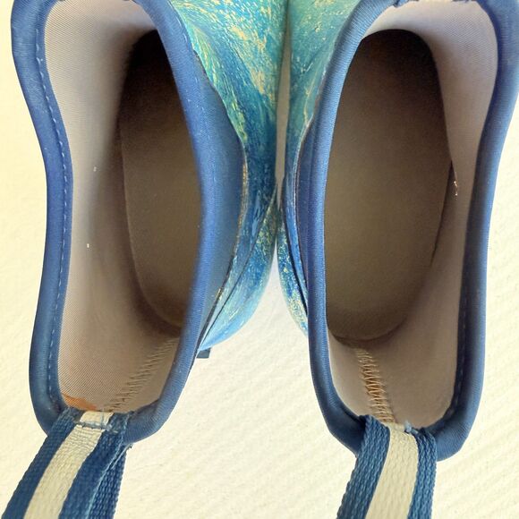 Size 7 D - Xtratuf 6 Inch Ankle Deck Boot, Mossy Oak Coastal Inshore Men's Boot - Picture 6 of 10